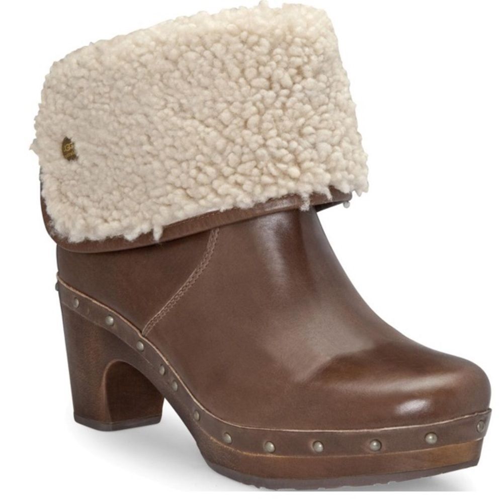 UGG Australia Lynnea tan leather shearling lined studded wood clogs